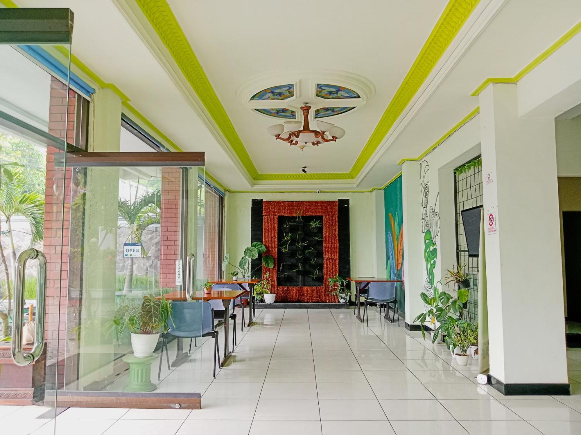 Grand Palem Hotel Songgoriti Exterior photo